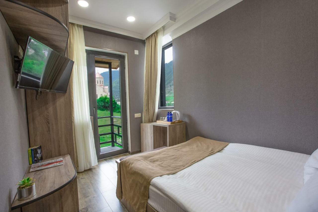 Suntower Hotel Mestia Exterior photo
